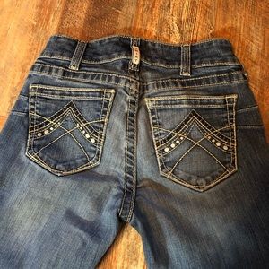 women’s ariat jeans